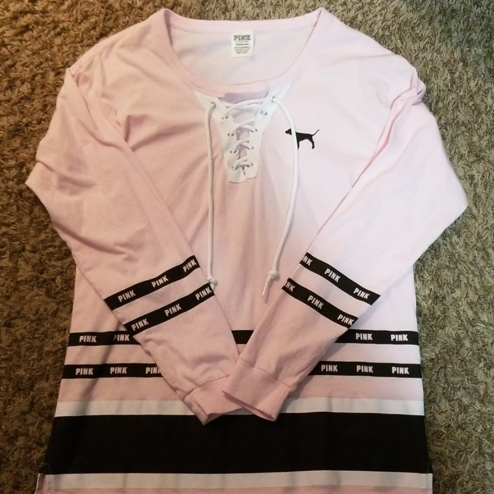 NWOT VS Pink lace up campus tee
